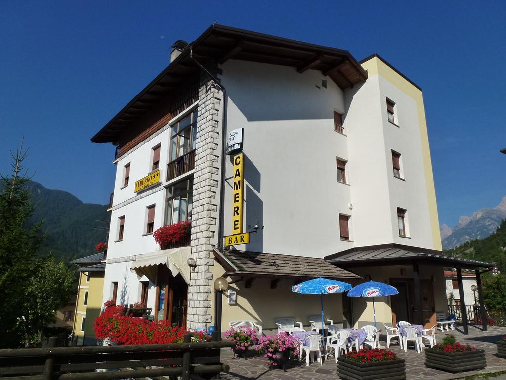 Albergo Bar Meuble Al Gallo Auronzo di Cadore Exteriér fotografie